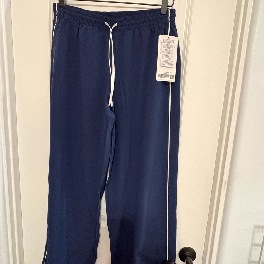NWT Lululemon Women's Court Rival Wide-Leg Track Pant in Club Blue/White - Picture 5 of 12